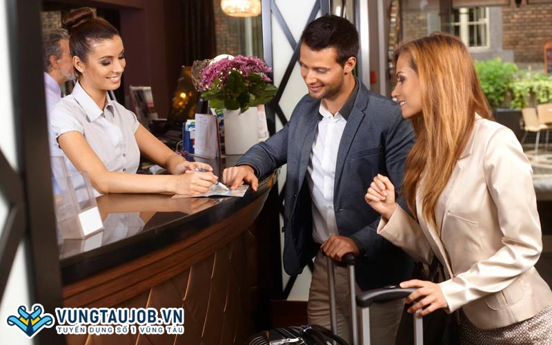 Nhân viên lễ tân nhà hàng, khách sạn sẽ là vị trí công việc hợp lý với ứng viên có ngoại hình và ngoại ngữ tốt